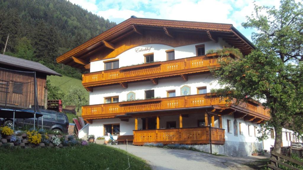 Penzion Erlacherhof Bruck am Ziller Pokoj fotografie